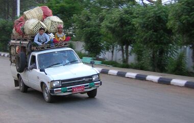 Pick-up in the streets of Kalaw