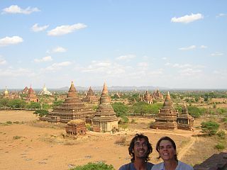 Fab & Cornelia in front of the Bagan temples