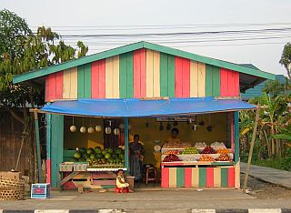 Fruit stand in Tanjun Selor