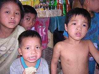 Lao kids in Nang Kio