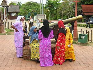 Muslim girls in Melaka