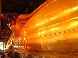 Giant golden lying Buddha