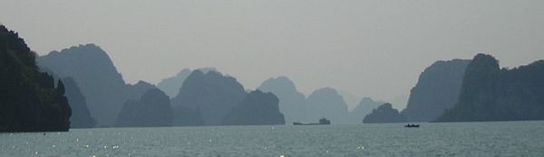 Bai-Tu-Long Bay